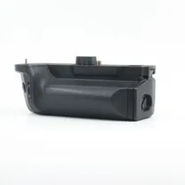 om-system-hld-10-power-battery-holder-occas.jpg