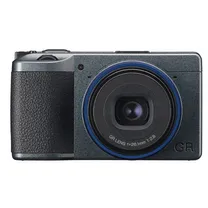 ricoh-griiix-urban-1.jpg
