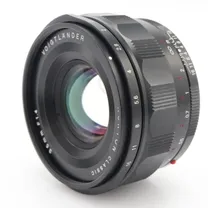 voigtl-nder-nokton-classic-35mm-f-1-4-sony-.jpg