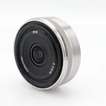 sony-e-16mm-f-2-8-zilver-occasion.jpg
