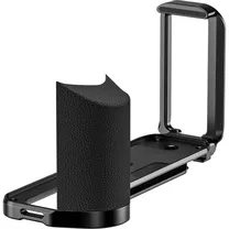 leofoto-custom-l-bracket-for-fujifilm-gfx10.jpg
