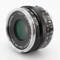 zeiss-35mm-f-2-8-c-biogon-t-zm-occasion.jpg