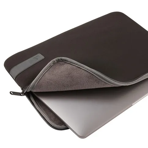 case-logic-reflect-macbook-sleeve-13_4.jpg