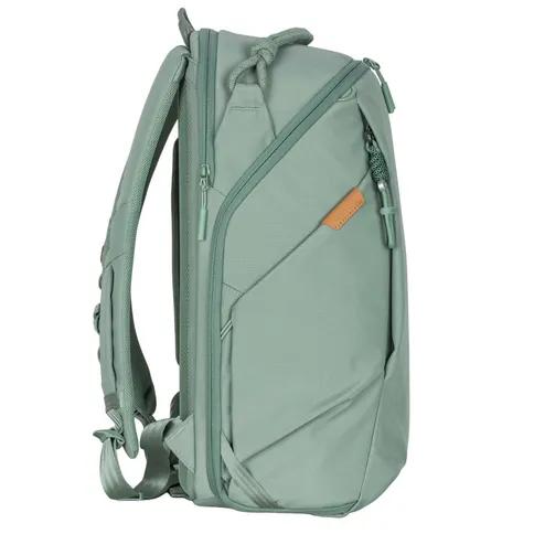 Leofoto_dailylite_series_backpack_13L_green4.jpg