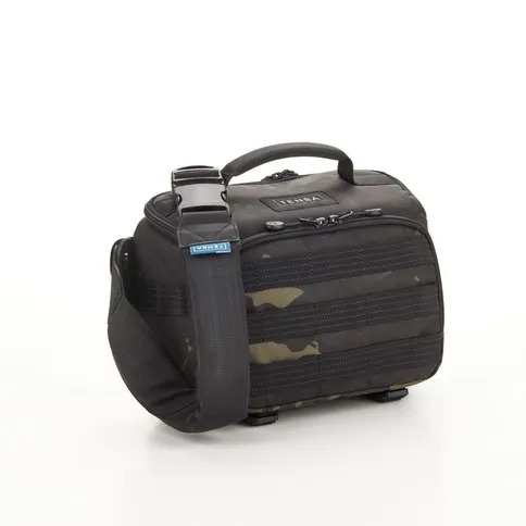 Tenba-Axis-V2-4L-Sling-Bag-multicam-zwart_1.jpg