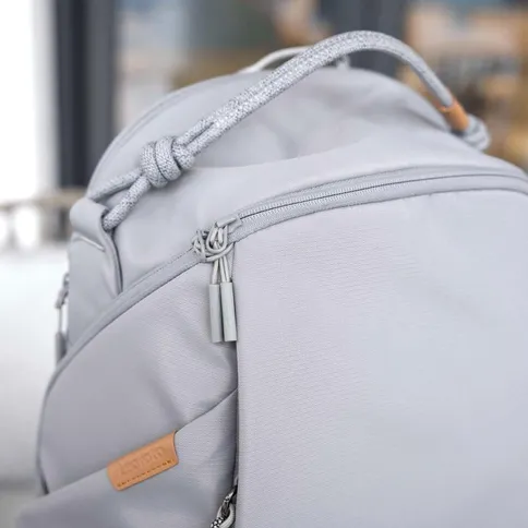 Leofoto_dailylite_series_backpack_13L_grey5.jpg