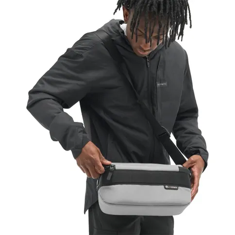 Gomatic-Luma-Camera-Sling-9L-stone-gray_7.jpg