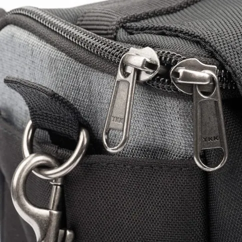 Think-Tank-Mirrorless-Mover-25-V2-Cool-Grey_4.jpg