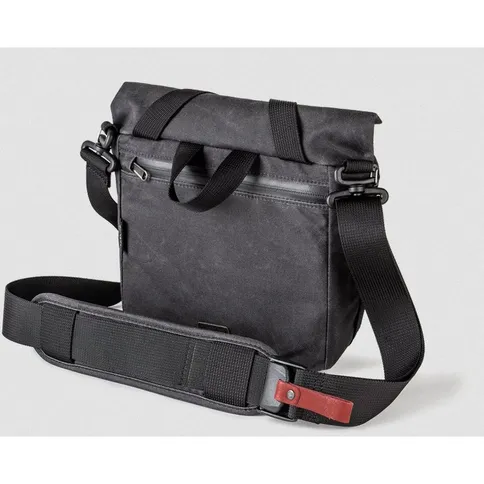 Wotancraft-Pilot-Travel-cameratas-3-5-liter-antraciet-zwart_2.jpg