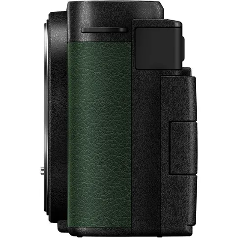 Panasonic-Lumix-S9-Body-Dark-Olive_4.jpg