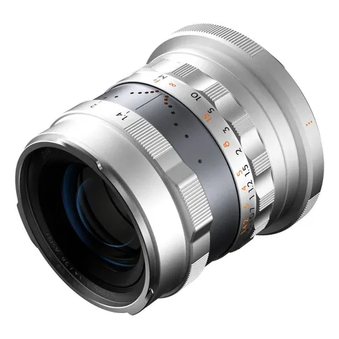 Thypoch-Full-frame-Simera-28mm-F1-4-zilver_3.jpg