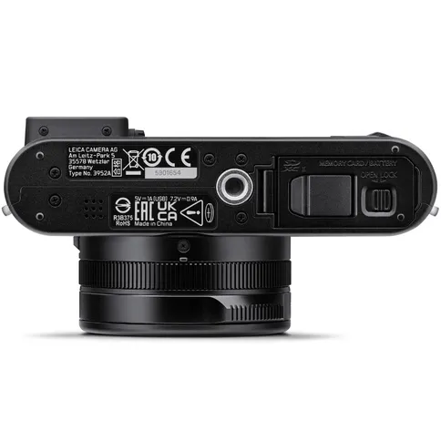 leica-d-lux-8-bottom.jpg