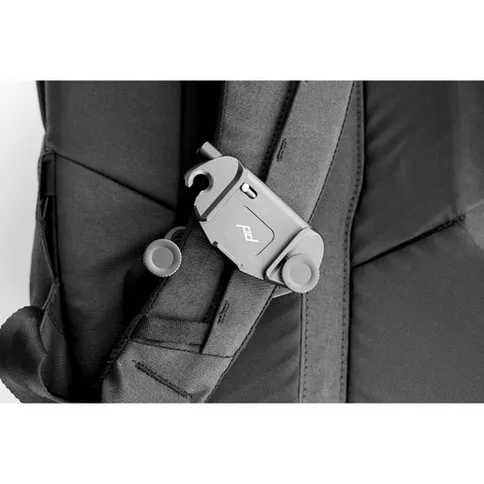 Peak_Design_Everyday_backpack_20L_v2_black_09.jpg