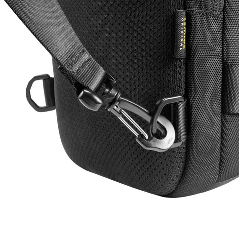 Tomtoc-Navigator-T24-Sling-bag-zwart_4.jpg