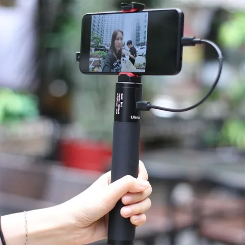 ulanzi_bg-3_tripod_powerbank_4.jpg