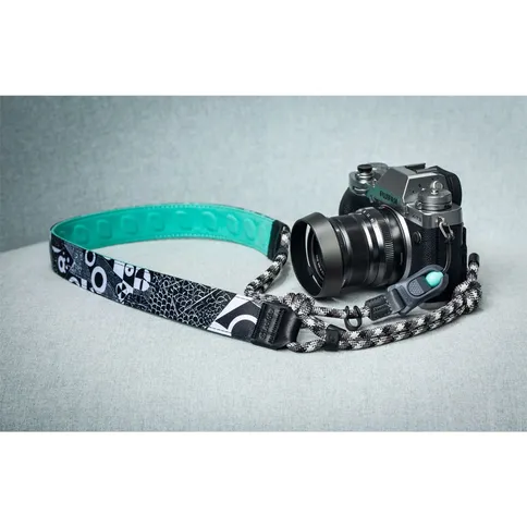 Leofoto-L-CS-206-Camera-strap-black-white_2.jpg
