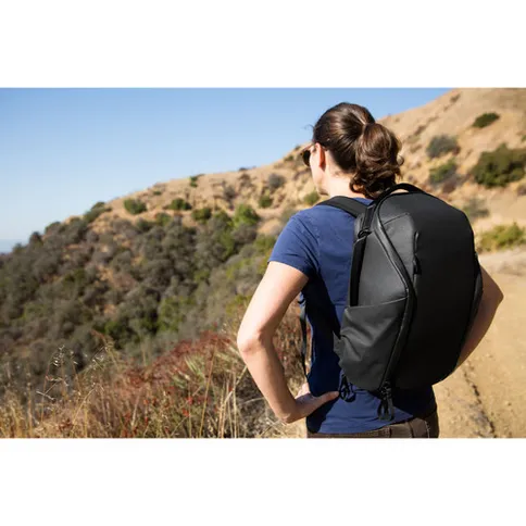 Peak_Design_Everyday_backpack_zip_15L_v2_black_08.jpg