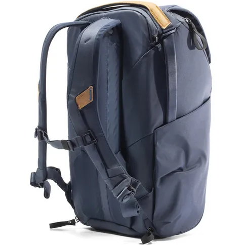 Peak_Design_Everyday_backpack_30L_v2_midnight_03.jpg