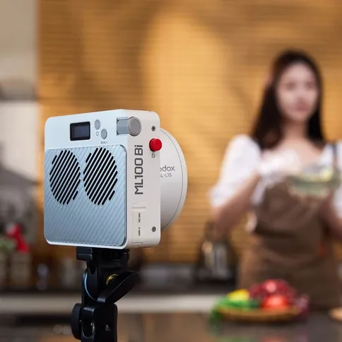 Godox-ML100Bi-Bi-color-LED-video-light-kit-2_15.jpg