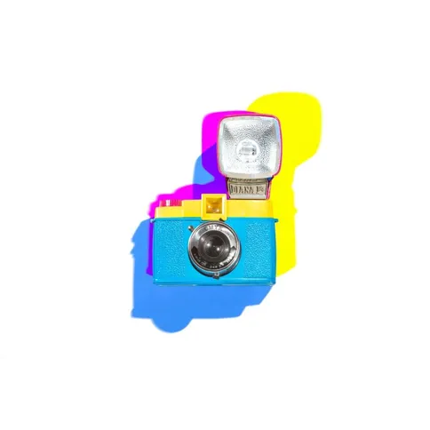 Lomography-Diana-F-Package-CMYK_6.jpg