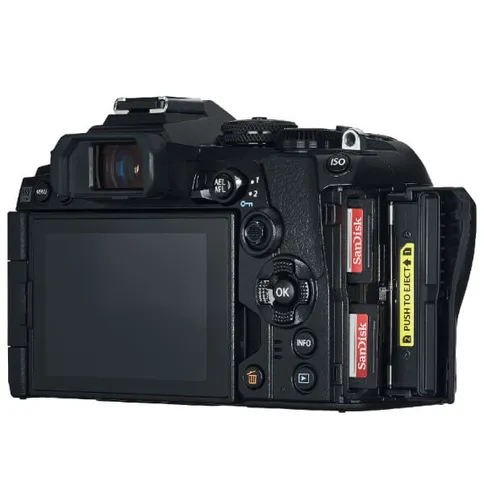 olympus-om-d-e-m1-mark-iii-systeemcamera-geheugenkaart-slots.jpg