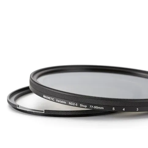 Kase-magnetisch-variabel-ND-2-5-stop-filter-77mm_5.jpg