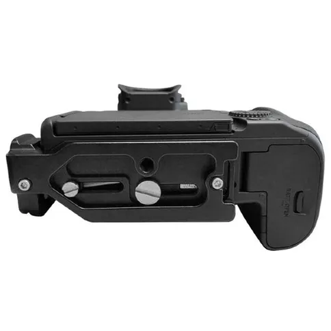 Leofoto-L-plate-for-Canon-EOS-R5_7.jpg