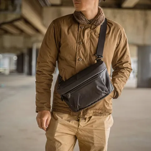 Wotancraft-Waist-Pack-Sling-Pouch-3-5l-zwart_8.jpg