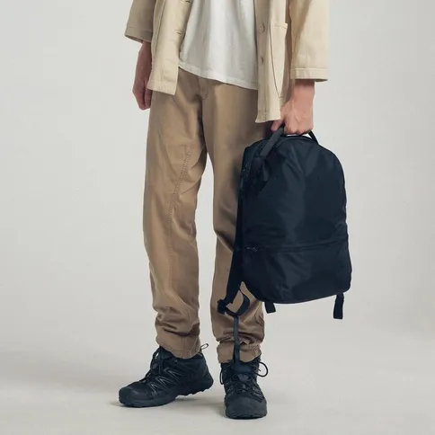 Urth-Arkose-20L-Backpack-zwart_6.jpg