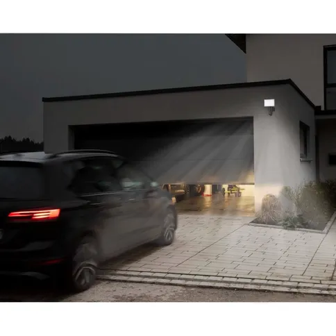 Hama-WiFi-buiten-bewakingscamera-met-verlichting-en-bewegingsmelder-1080p_9.jpg
