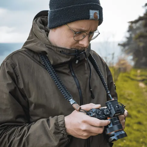 C-Rope-Traveler-camera-strap-Silent-Black-100cm-Paracord_2.jpg