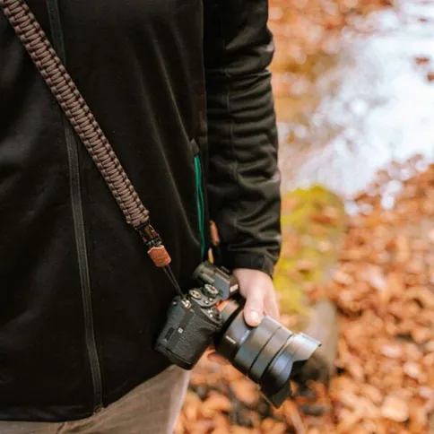 C-Rope-Traveler-camera-strap-Dark-Coffee-140cm-Paracord_2.jpg