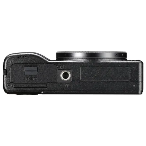 Ricoh_GR_III_zwart_4.jpg