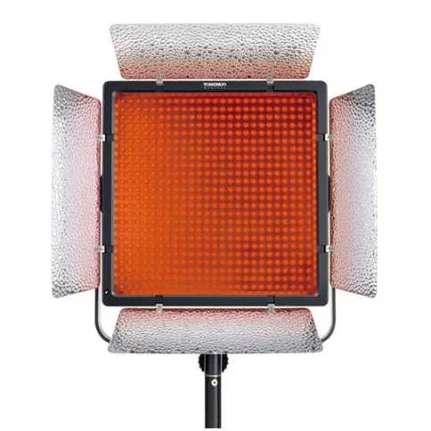 Yongnuo-YN900-II-3200-5600K-LED-Light_2.jpg