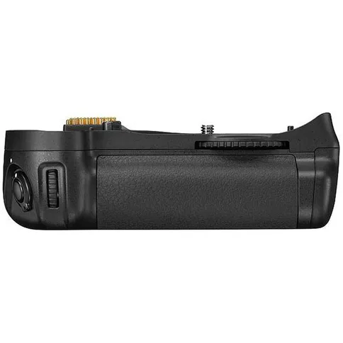 Nikon MB-D10.jpg