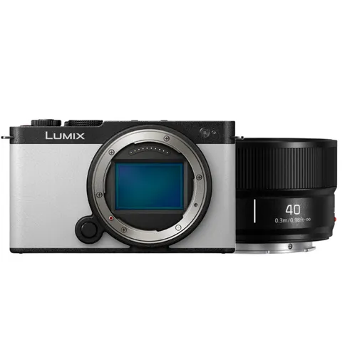Panasonic Lumix S9 Body Smokey White + Lumix S 40mm F2.0 - Zwart.jpg