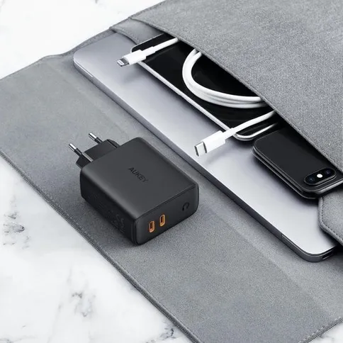 Aukey_2_Port_USB_C_Power_Delivery_Charger_36W-03.jpg