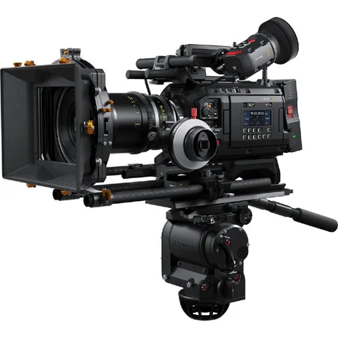 BlackMagic_URSA_Cine_12K_Foto1.jpg