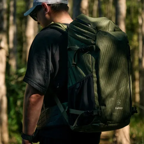 F-Stop-Kashmir-2-AIR-33L-Backpack-Male-Torso-Version-Cypress_2.jpg