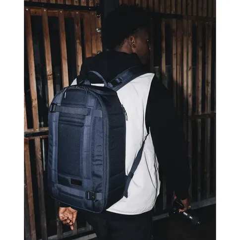 D-b-Ramverk-Backpack-21L-Blue-Hour_5.jpg