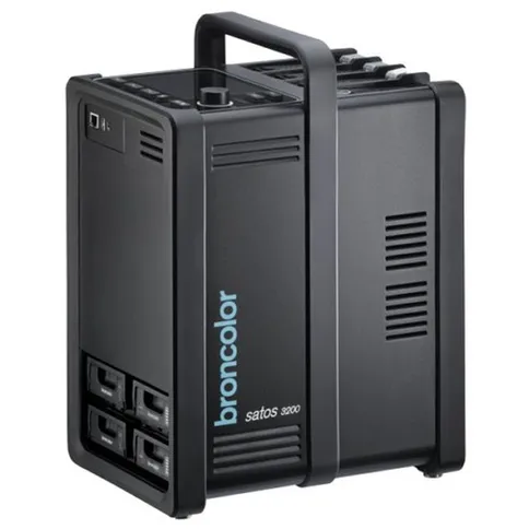 Broncolor-Satos-3200-2x2-2x-voeding-2x-accu_1.jpg