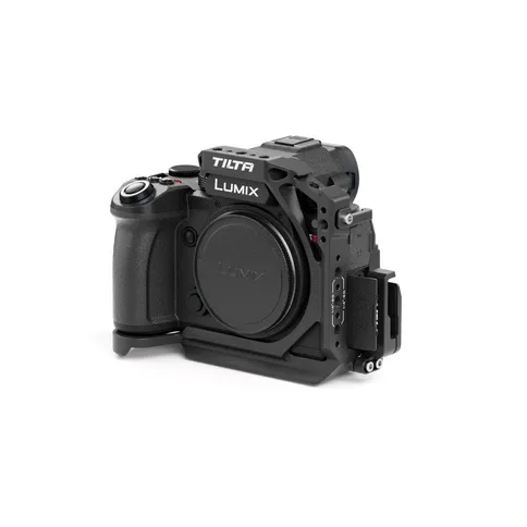Tilta-Half-Camera-Cage-for-Panasonic-S5-II-IIX-zwart_1.jpg
