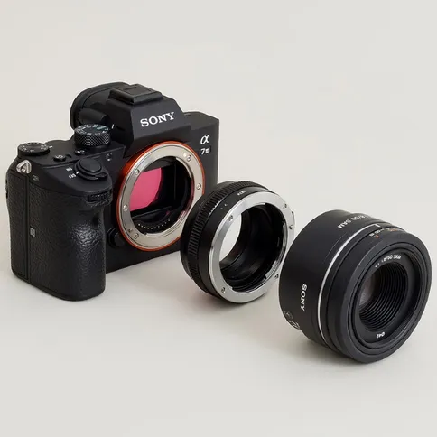 Urth-Lens-Mount-Adapter-Leica-Sony-A-3.jpg