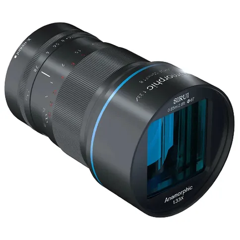 Sirui_50mm _F1-8_Anamorphic_Lens_1-33X-Fuji-X_2.jpg