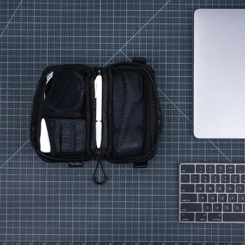 WANDRD-Tech-Bag-Small_4.jpg