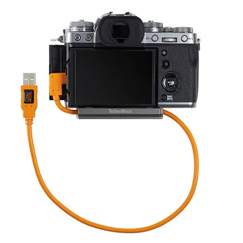 Lindsay-Adler-Ultimate-Tethering-Kit-2_3.jpg