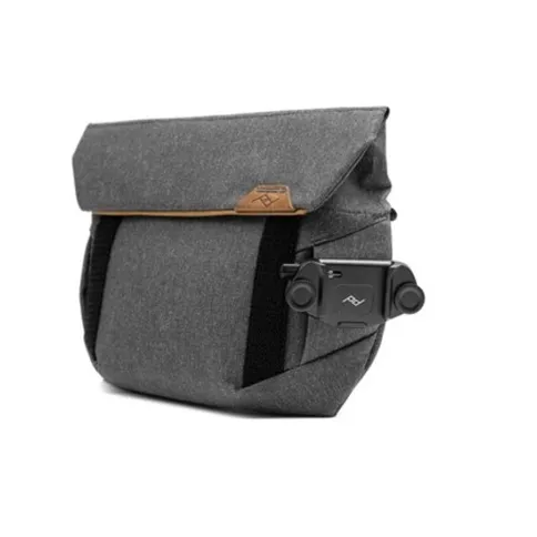 Peak-Design-Field-Pouch-charcoal-V2_2.jpg