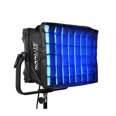Nanlite-Alien-300C-LED-RGBWW-Panel-Light_6.jpg