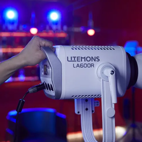 Godox-Litemons-LA600Bi-Bi-color-LED-Video-Light-with-carry-bag-wit_12.jpg