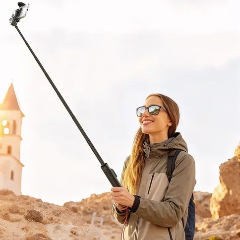 Ulanzi-SK27-Portable-Selfie-Stick-Tripod-Plus-Phone-Clamp_8.jpg